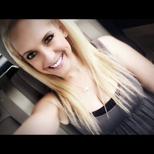 Meet your Posher, Arin